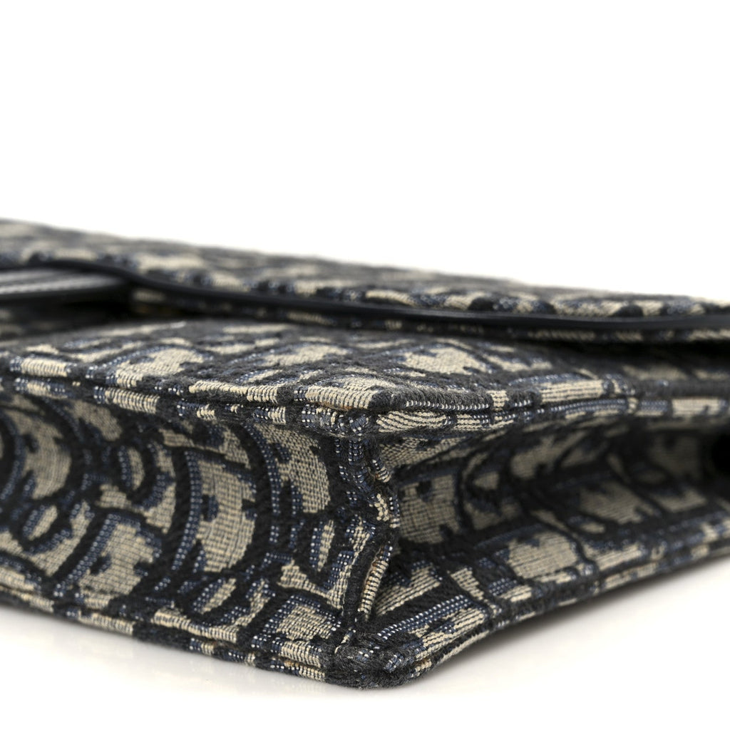Oblique Saddle Chain Pouch Blue