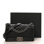 Caviar Quilted Medium Boy Flap Black