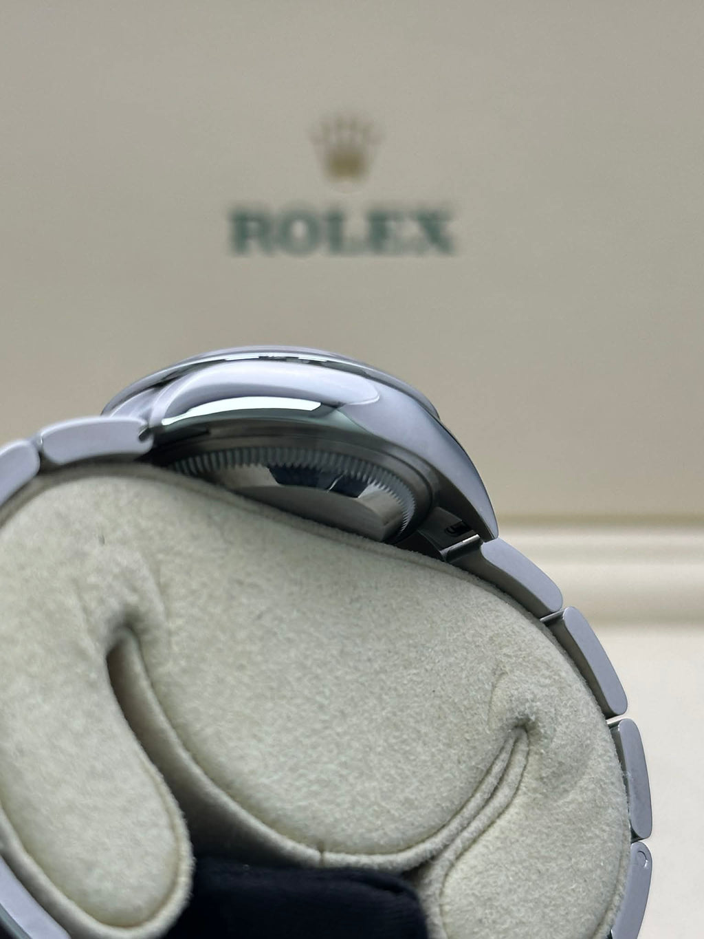 Rolex Oyster Perpetual 28 Watch - Domed Bezel - Black Index Dial - Oyster Bracelet - 276200 bkio
