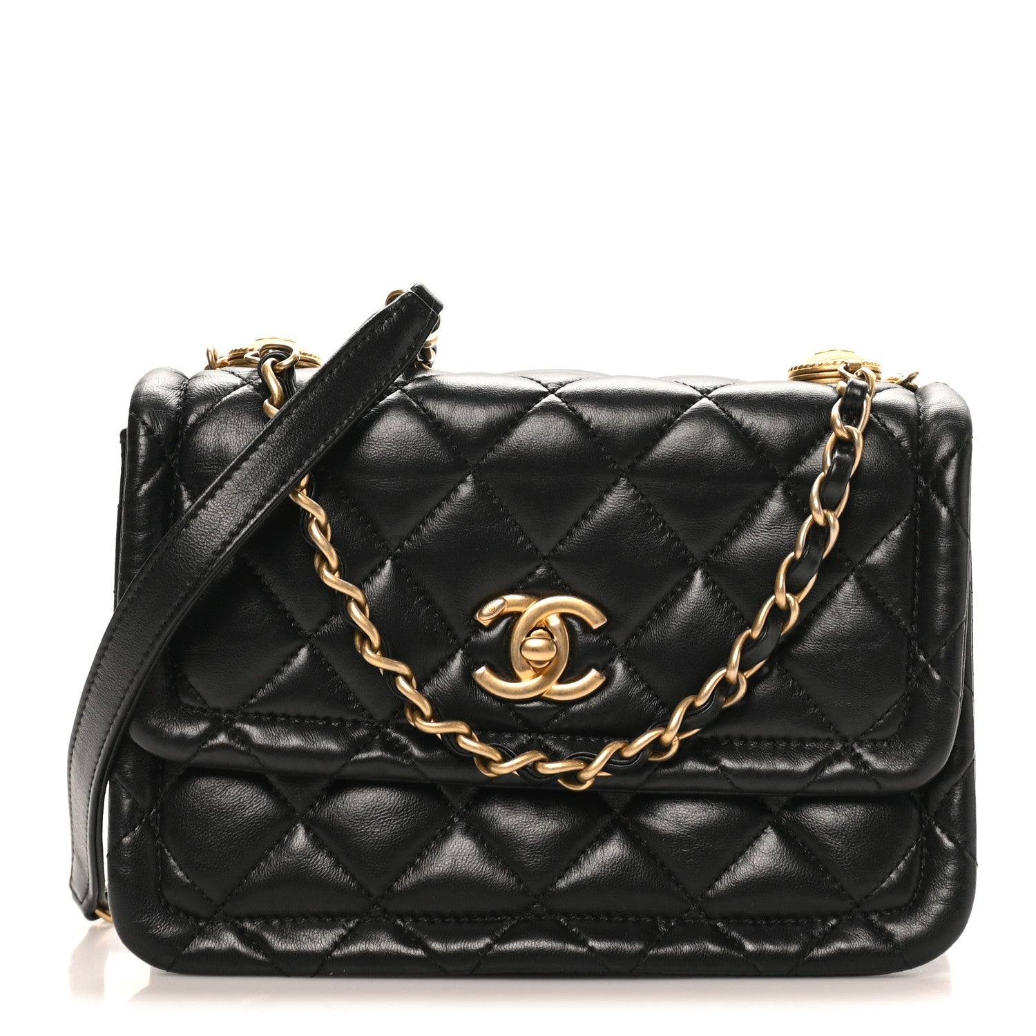 Shiny Lambskin Flap Clutch With Chain Black