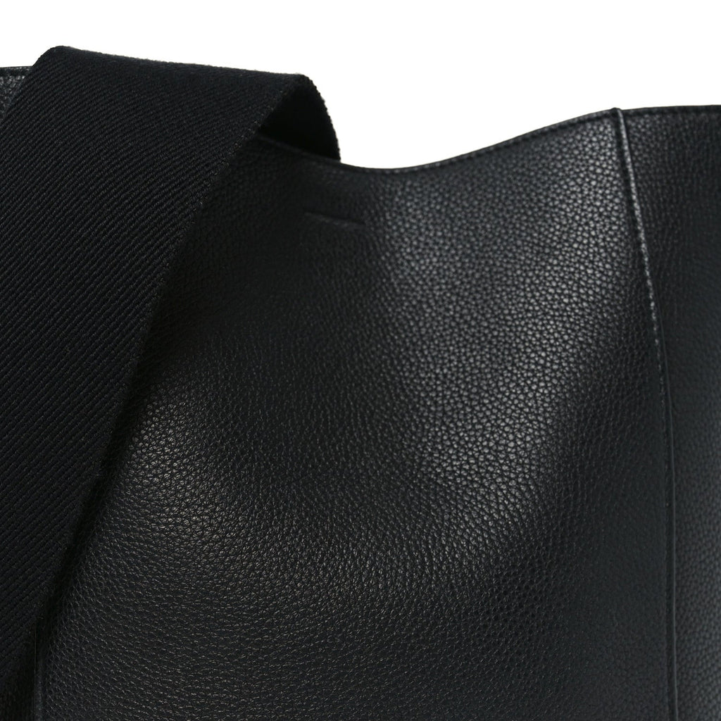 Soft Grained Calfskin Small Sangle Bucket Bag Black