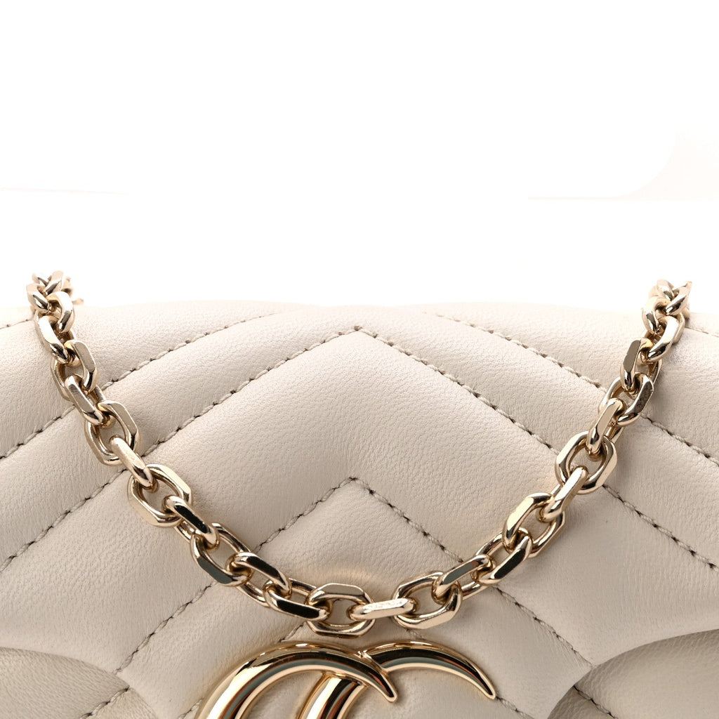Lambskin Matelasse Mini GG Marmont Shoulder Bag White