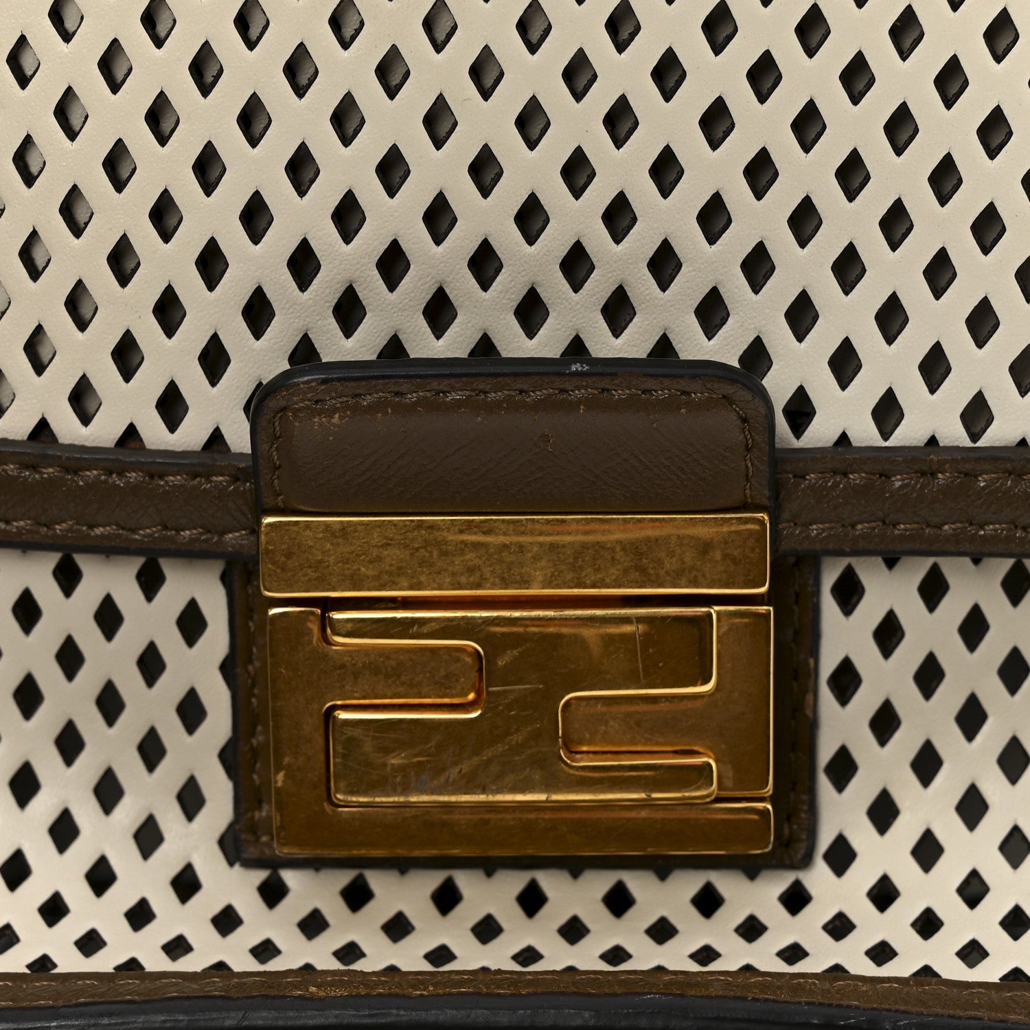 Vitello Liberty Glossy Lambskin F is Fendi Perforated Kan U Shoulder Bag White Ice Rust Maya