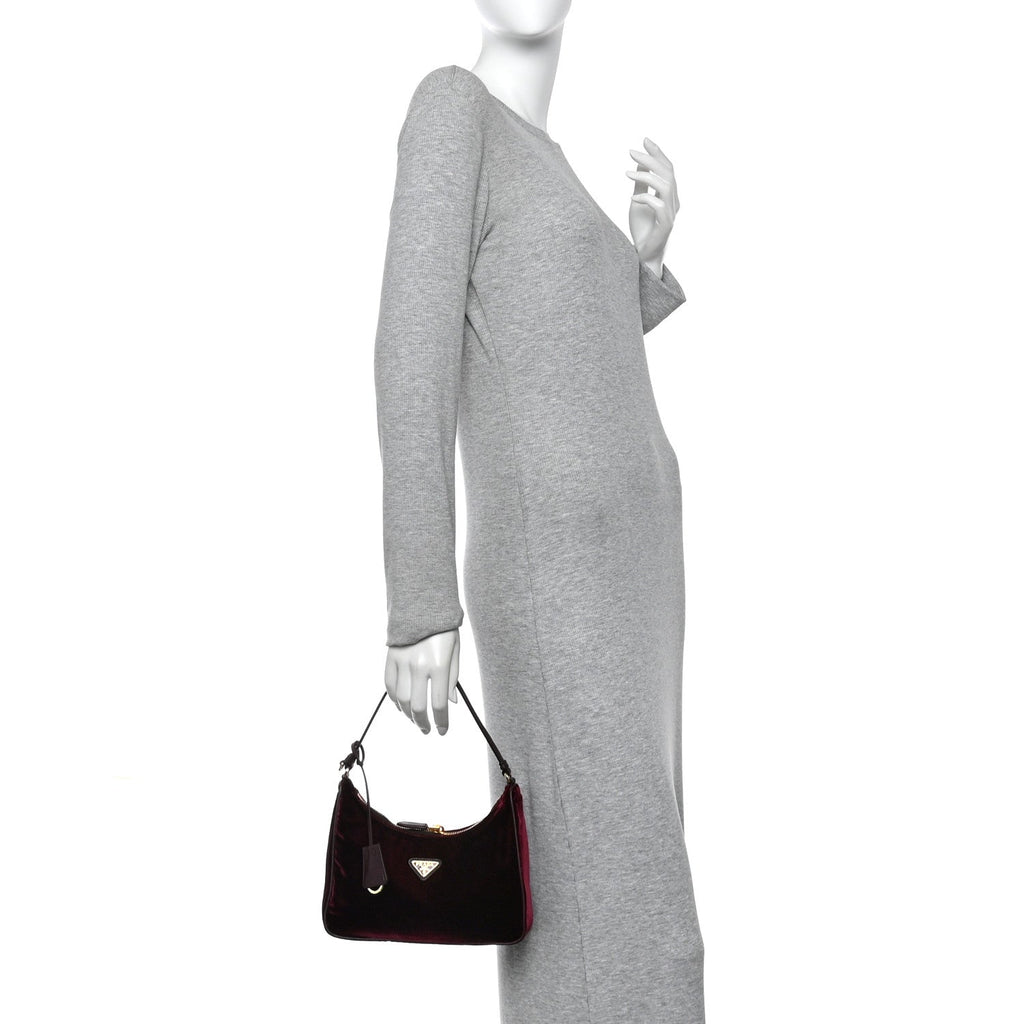 Velvet Mini Re-Edition 2005 Shoulder Bag Red