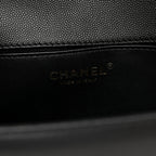 Caviar Quilted Medium Boy Flap Black