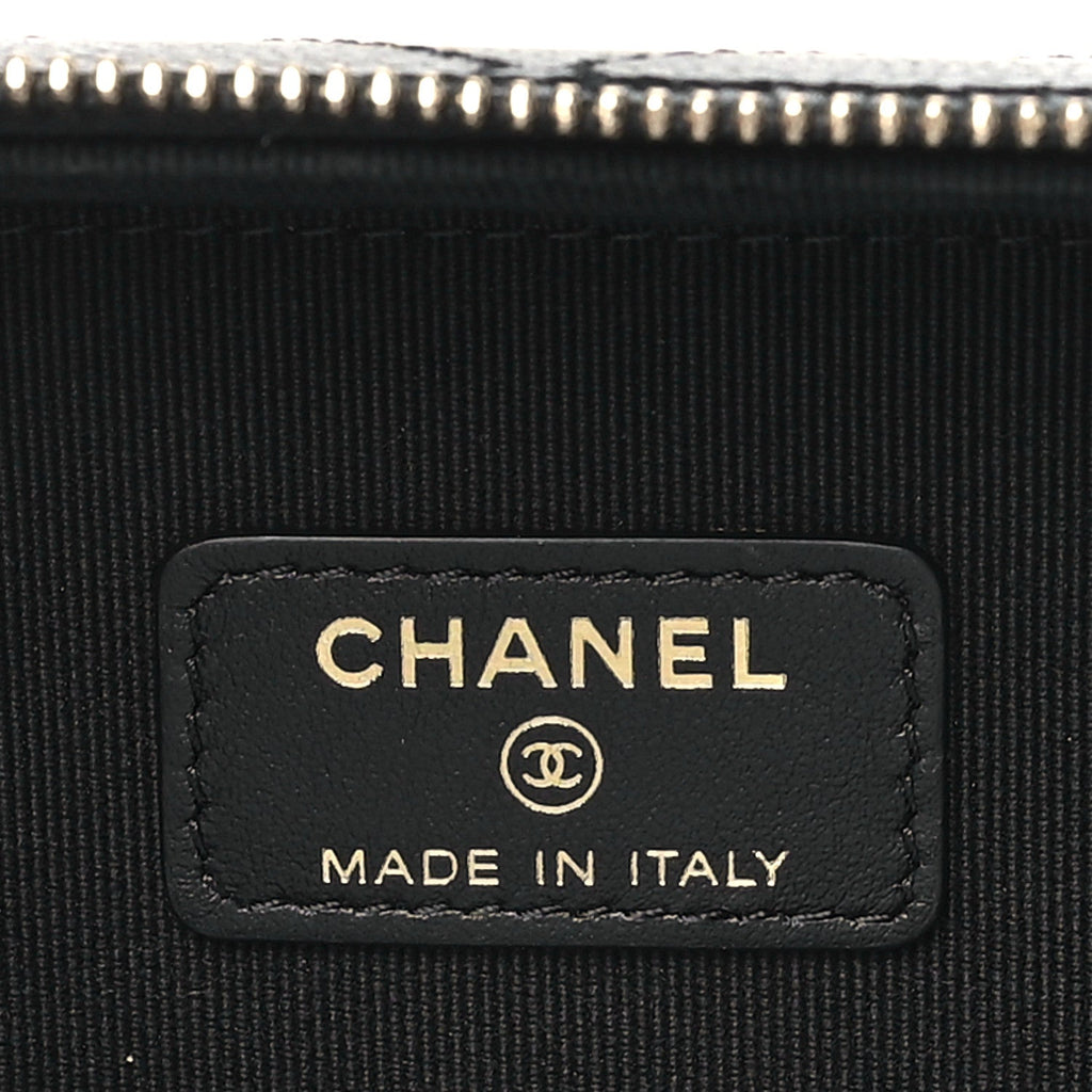 Caviar Quilted Small Top Handle Vanity Case Black