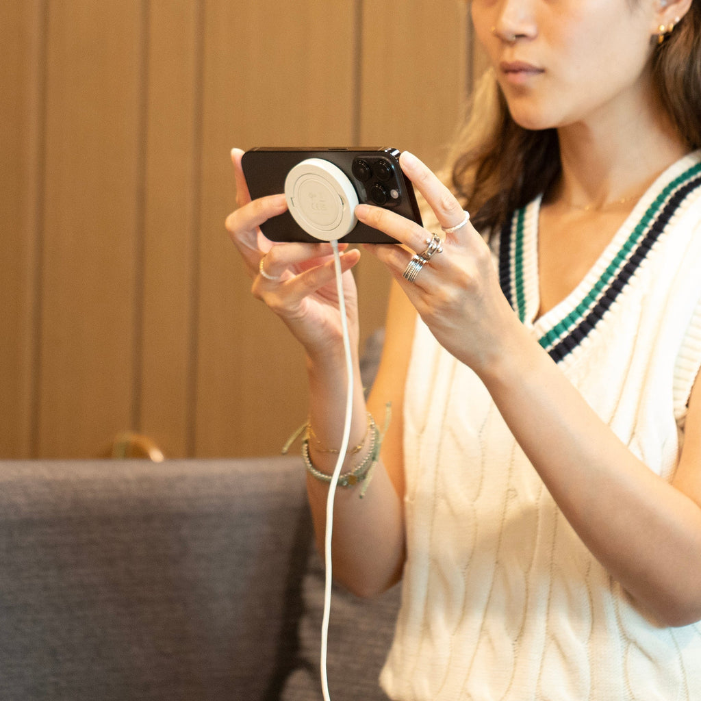 SnapStand Magnetic Charger