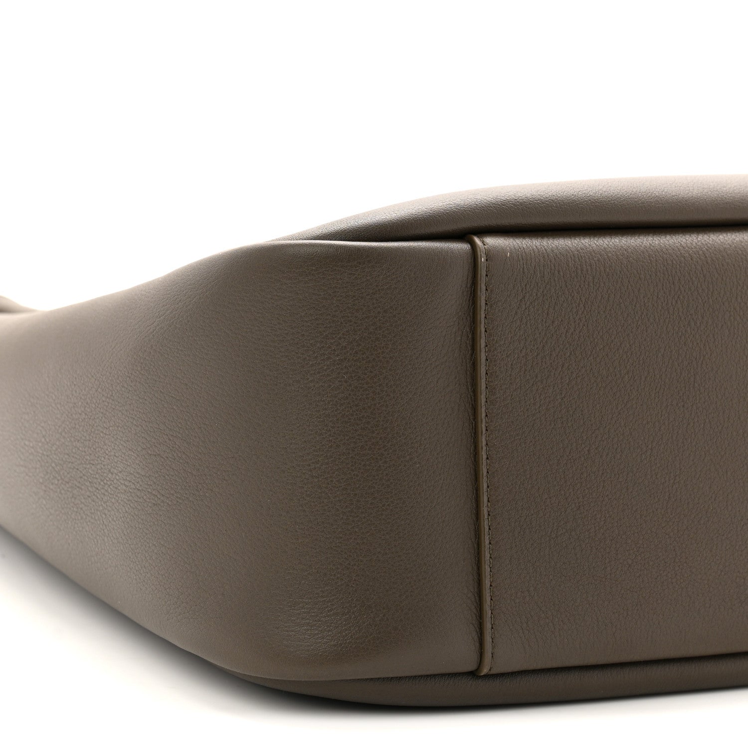 Smooth Calfskin Large Le 5 A 7 Soft Hobo Light Musk