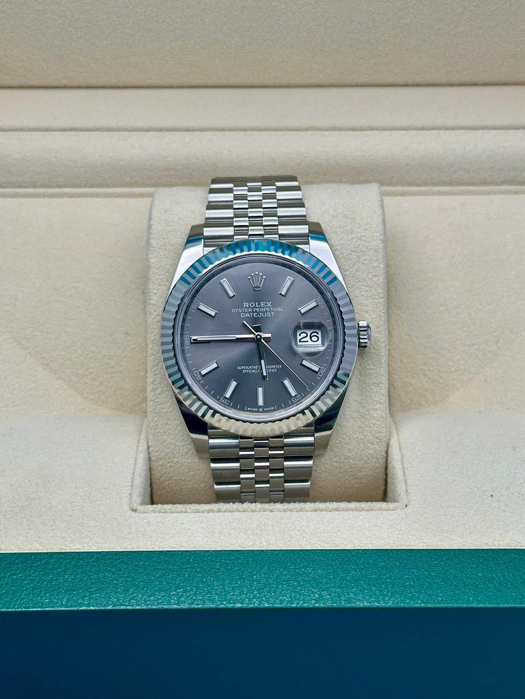 Rolex Steel and White Gold Rolesor Datejust 41  - Dark Rhodium Index Dial - Jubilee Bracelet - 126334 dkrij