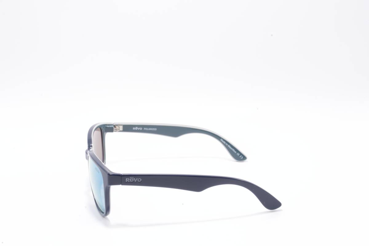 Revo RE1028 05