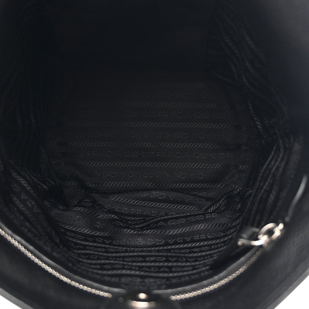 Vitello Daino Bucket Bag Black