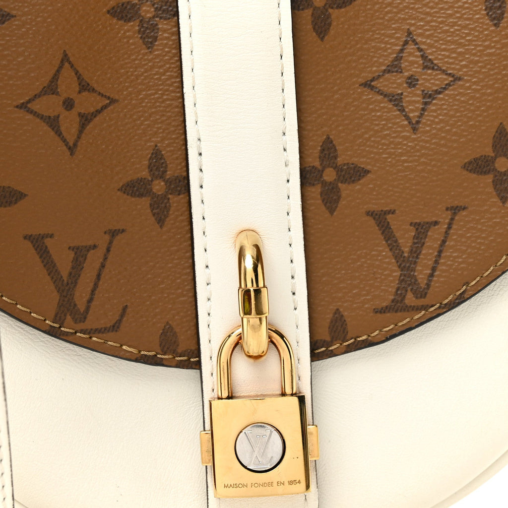 Reverse Monogram Chantilly Lock White