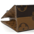 Reverse Monogram Giant Onthego MM