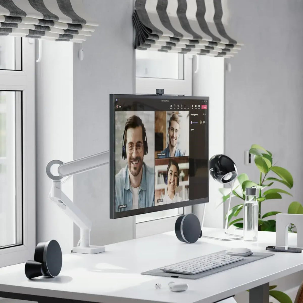 Glide Mounting Arm for Curved