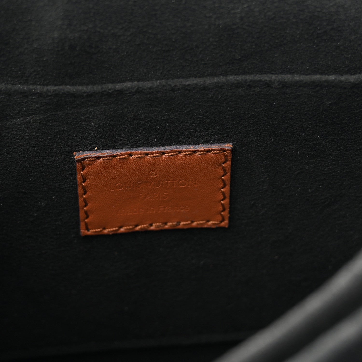 Reverse Monogram Dauphine MM