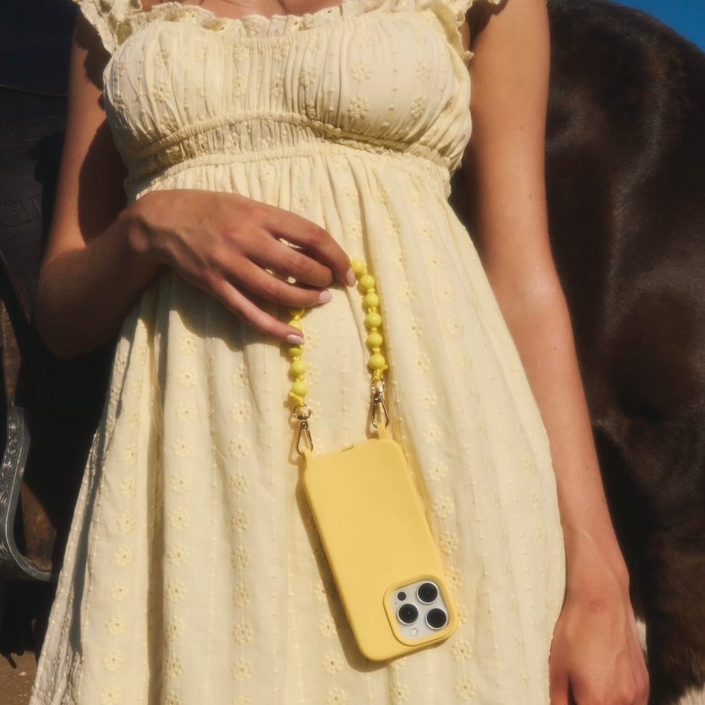 Cordée Cases Daisy Phone Wristlet