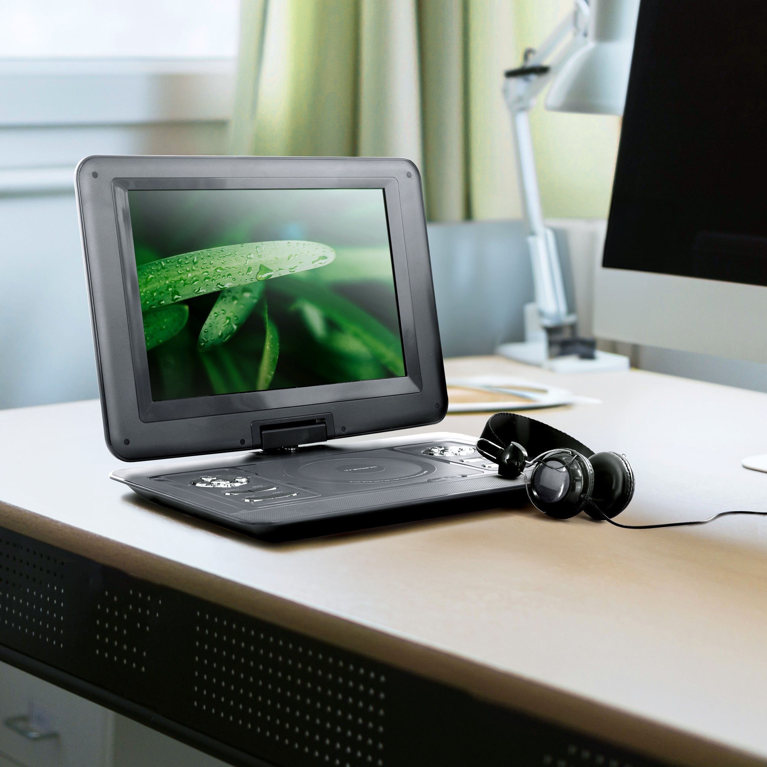 13.3 Inch Portable TV+DVD Player with Color TFT LED Screen and USB/HD/AV Inputs