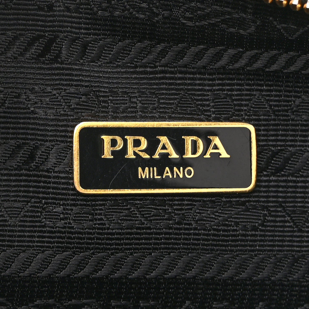 Saffiano Lux Re-Edition 2005 Shoulder Bag Black