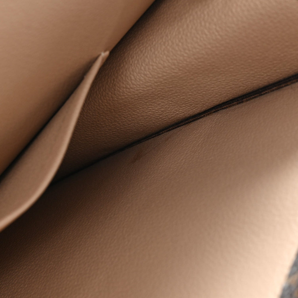 Monogram Sac Plat