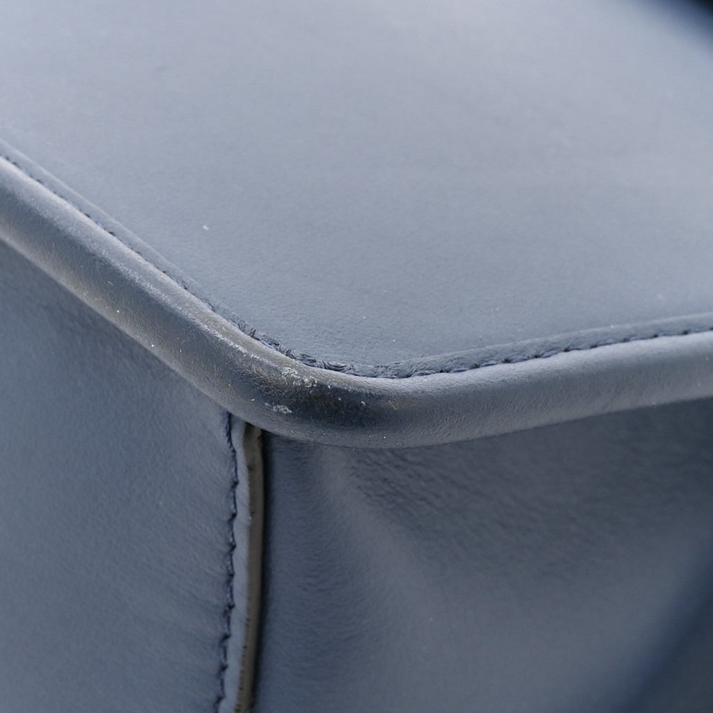 Vitello Century Opaco F is Fendi Kan I Shoulder Bag Blu Scuro