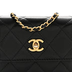 Lambskin Quilted Pearl Crush Clutch With Chain Black
