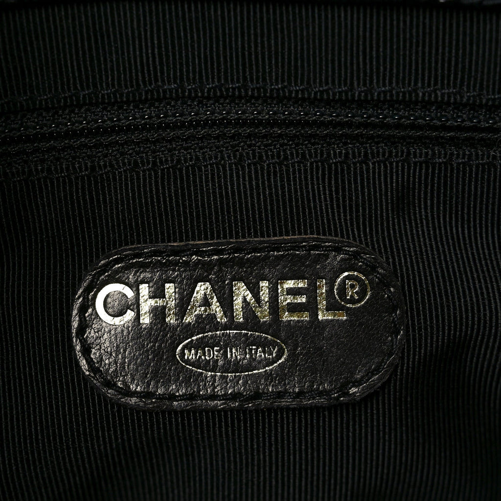 Caviar Embroidered Logo Shoulder Bag Black