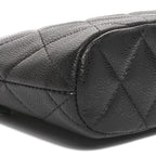 Caviar Quilted Classic Clutch With Chain Black