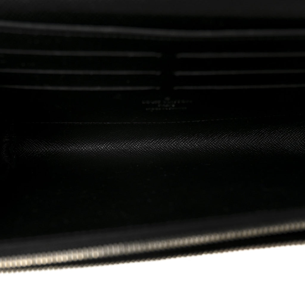 Epi Twist Chain Wallet Black