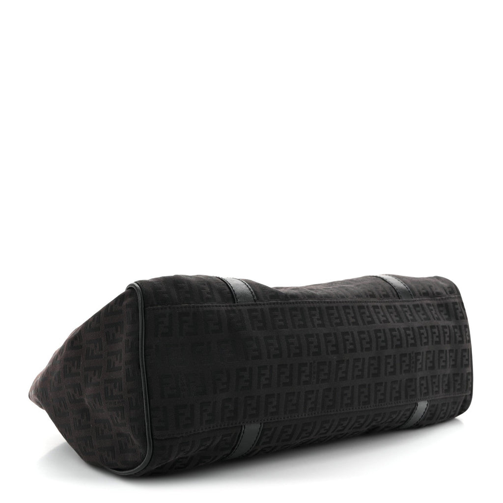 Zucchino Vitello Shoulder Bag Black Moro