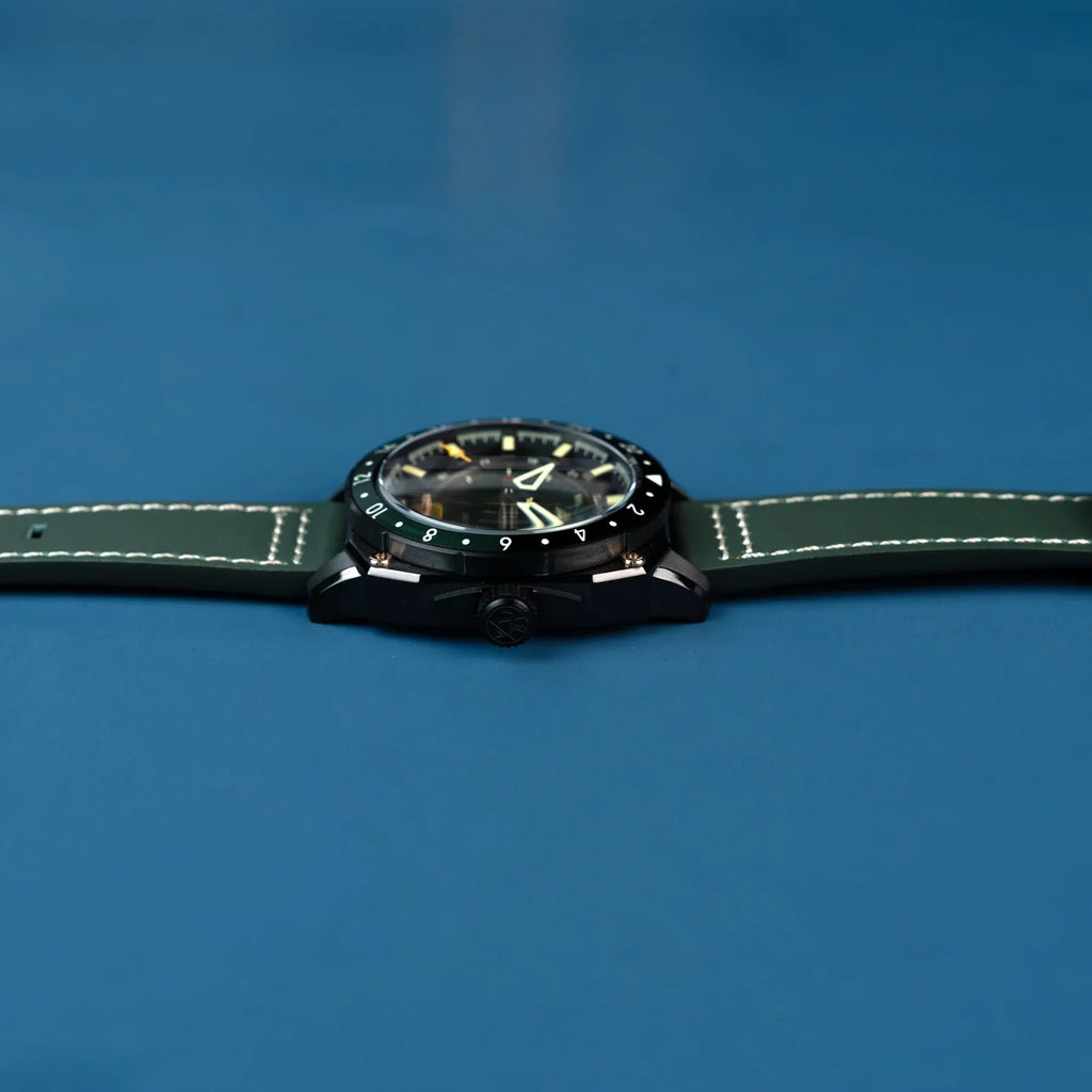 AVI-8 Hawker Hunter Atlas GMT Automatic Green Watch