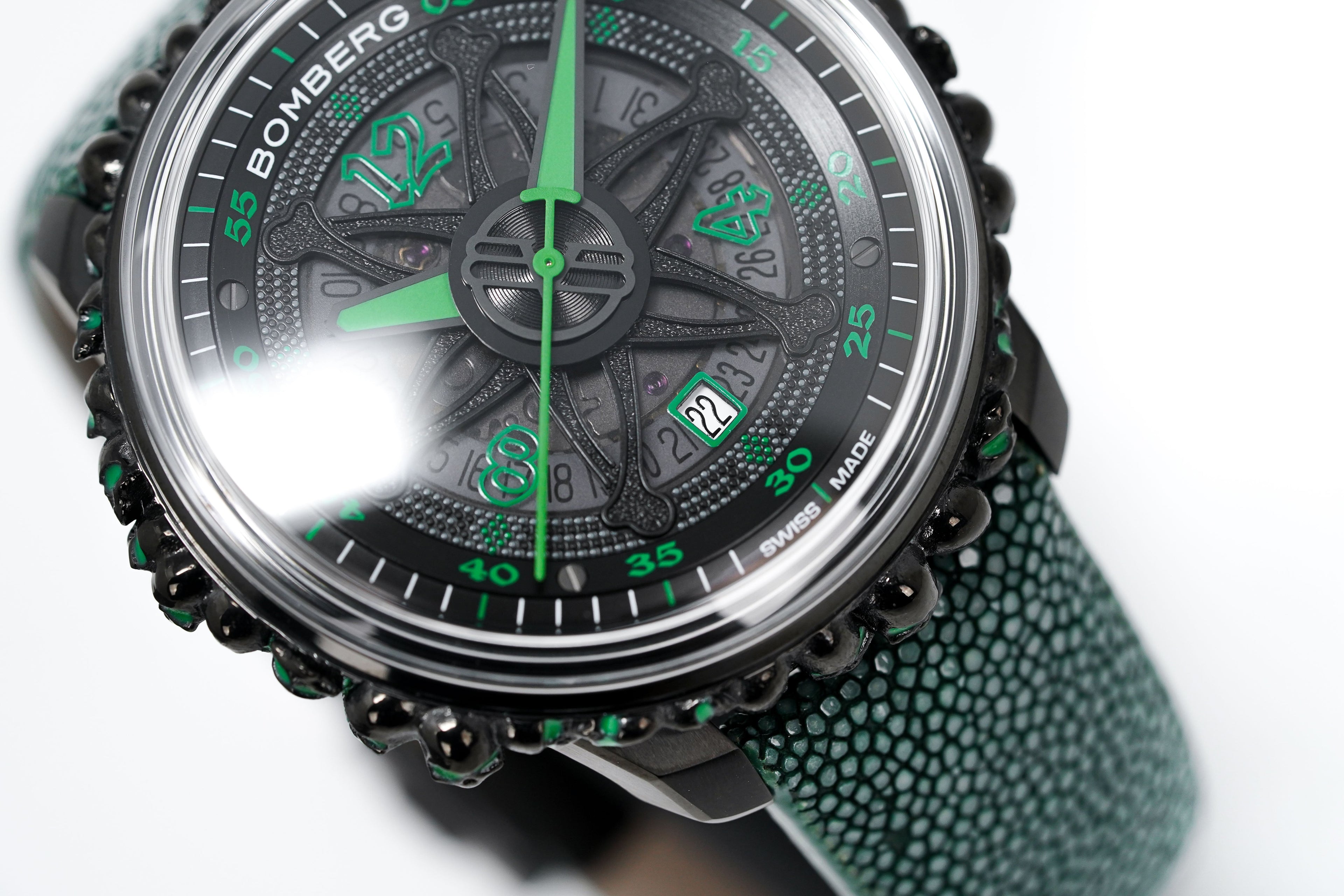 Bomberg Watch BB-01 Automatic Green Catacomb Limited Edition