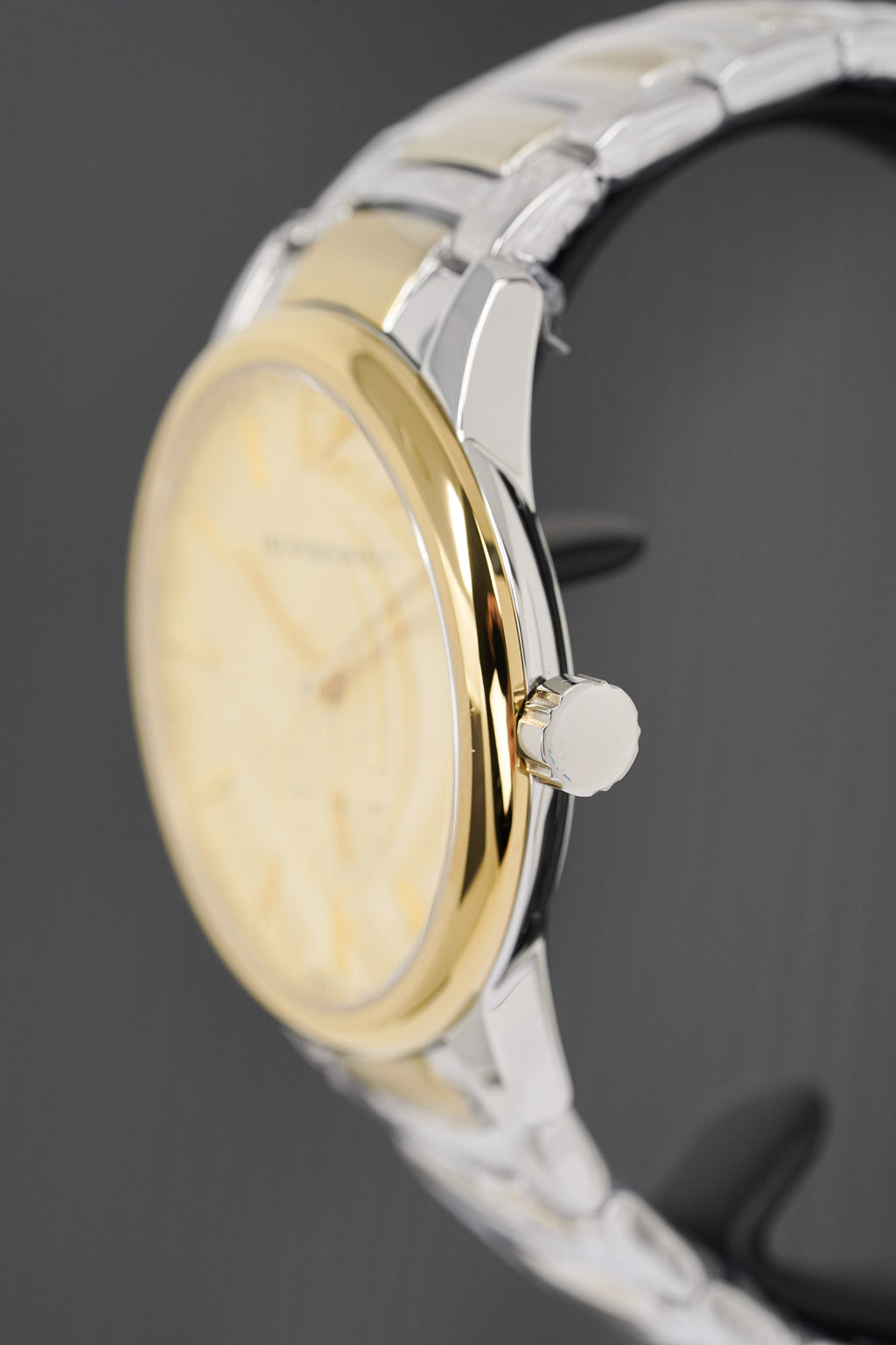Burberry Men's Watch The Classic 40mm Two Tone Gold