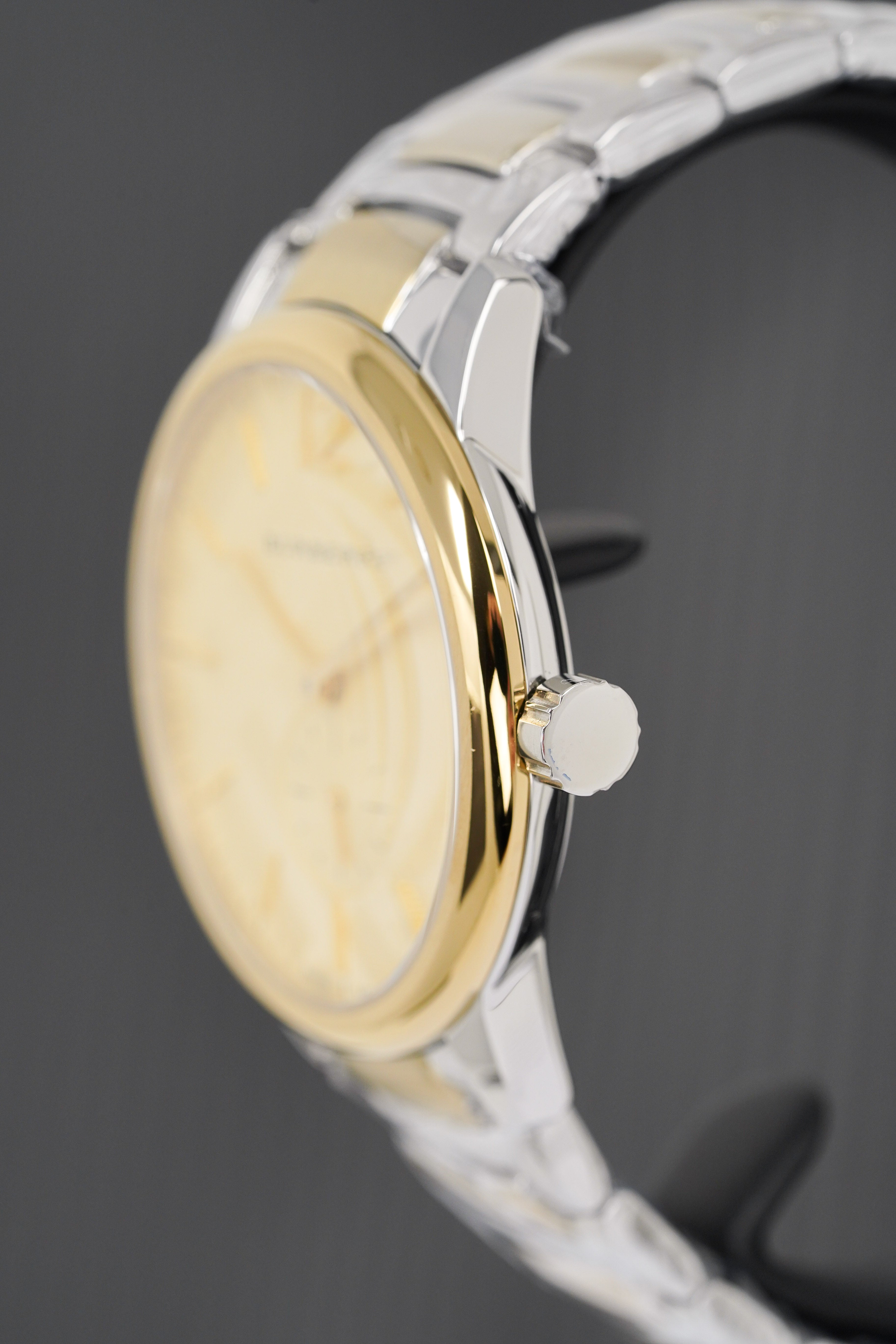 Burberry Men's Watch The Classic 40mm Two Tone Gold