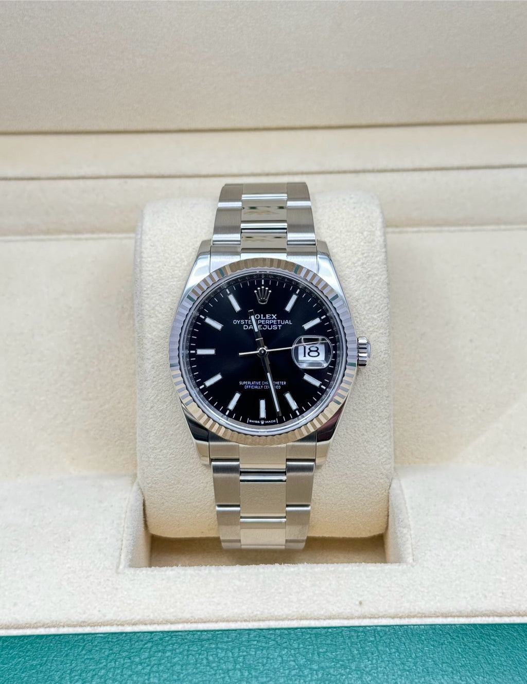 Rolex Steel Datejust 36  - Black Index Dial - Oyster Bracelet - 126234 bkio