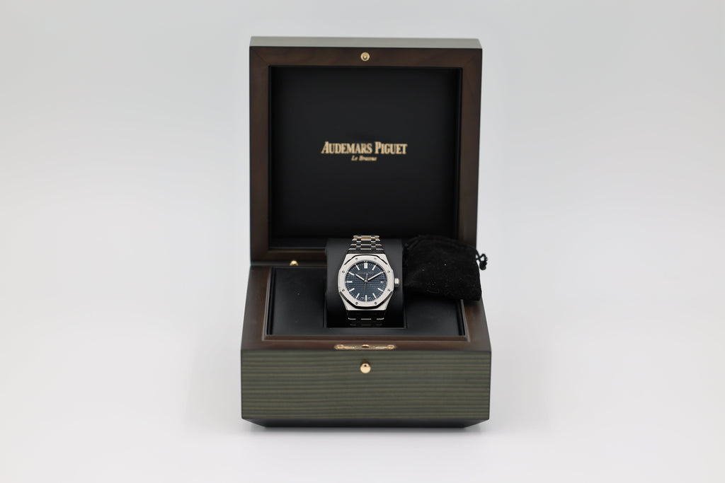 Audemars Piguet - Royal Oak - 15550ST - Blue Dial - 2023