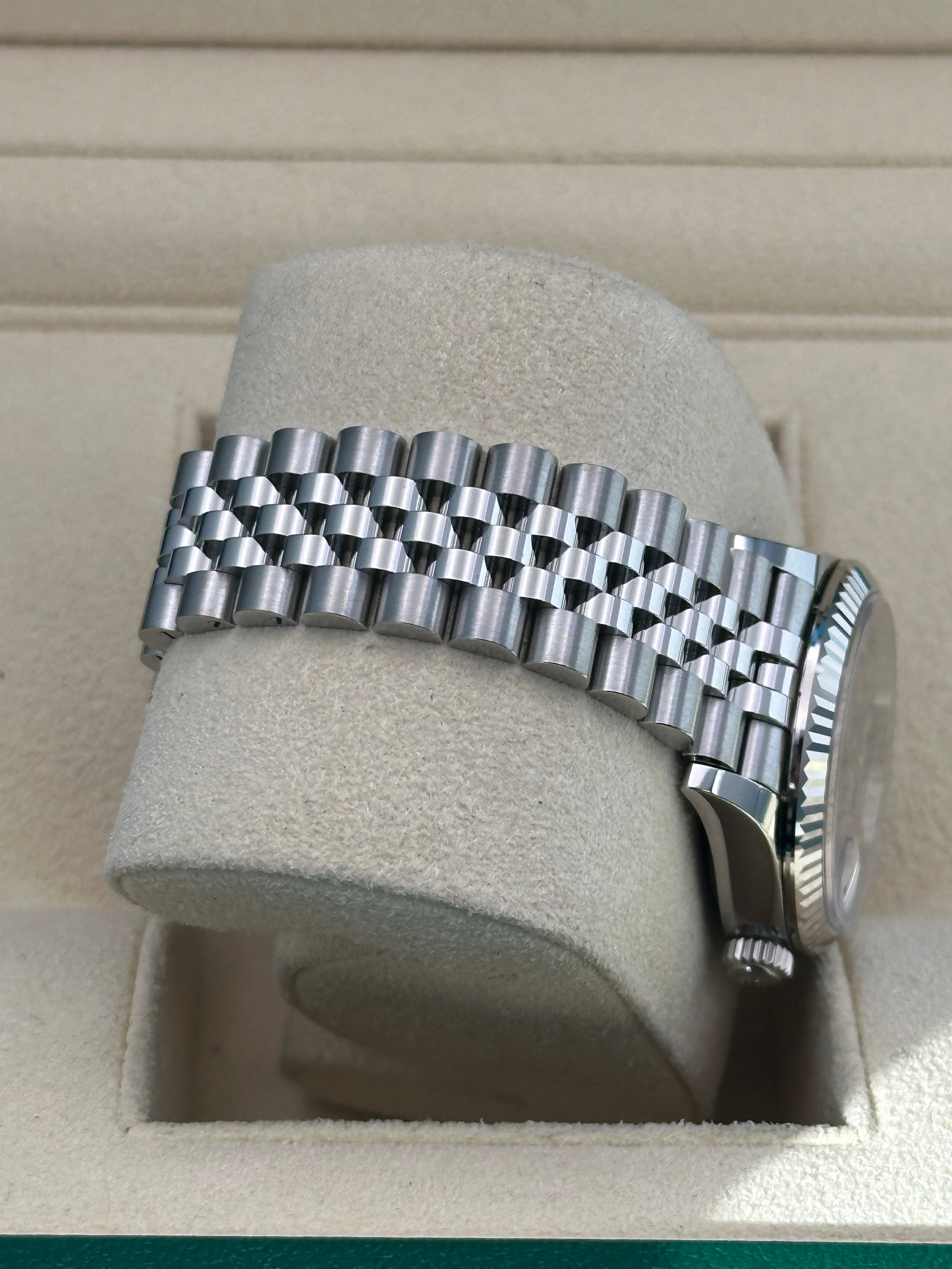 Rolex Steel and White Gold Datejust 31  - Aubergine Roman Diamond 6 Dial - Jubilee Bracelet - 278274 aubdr6j