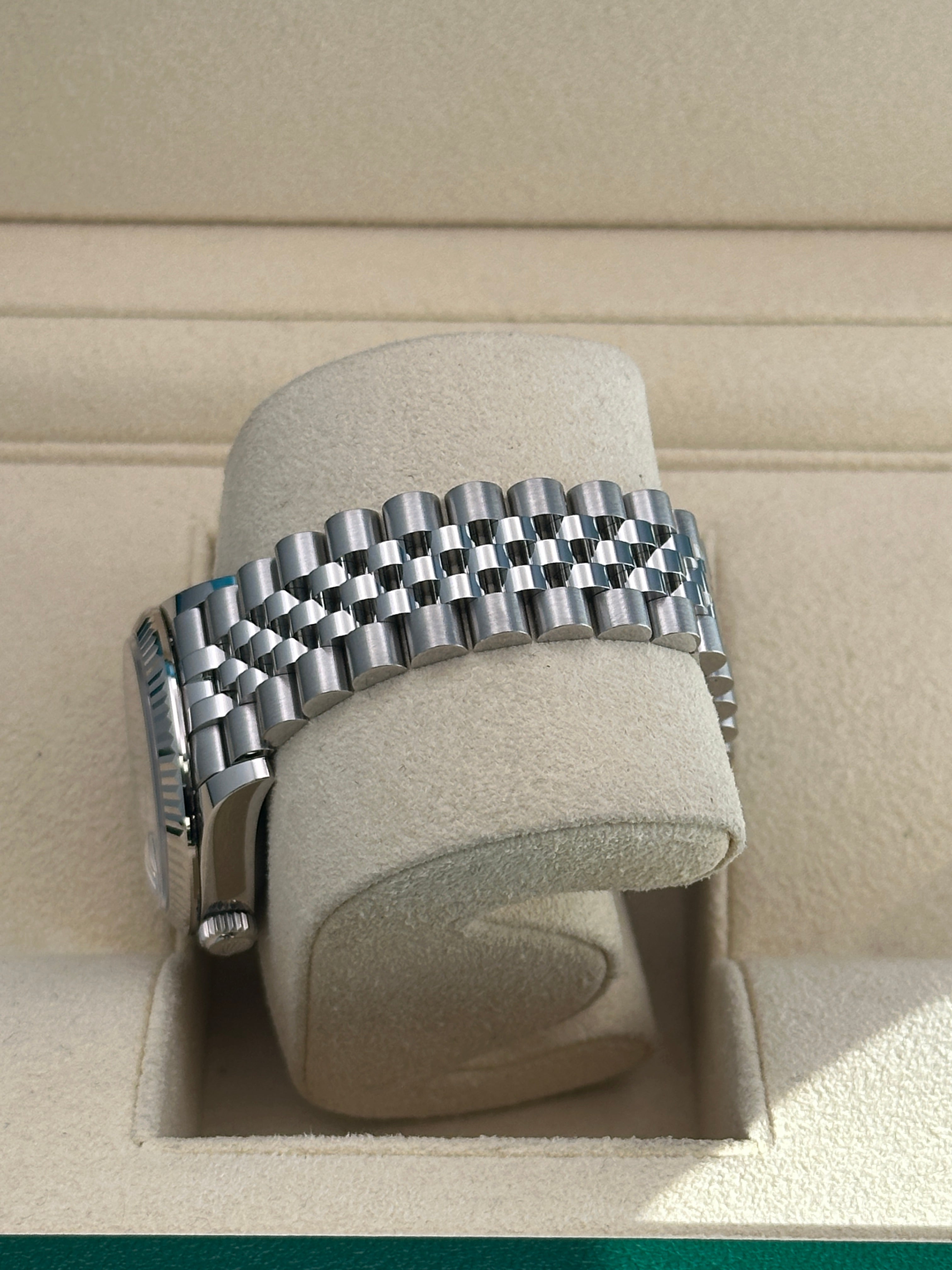 Rolex Steel and White Gold Datejust 31  - Aubergine Roman Diamond 6 Dial - Jubilee Bracelet - 278274 aubdr6j