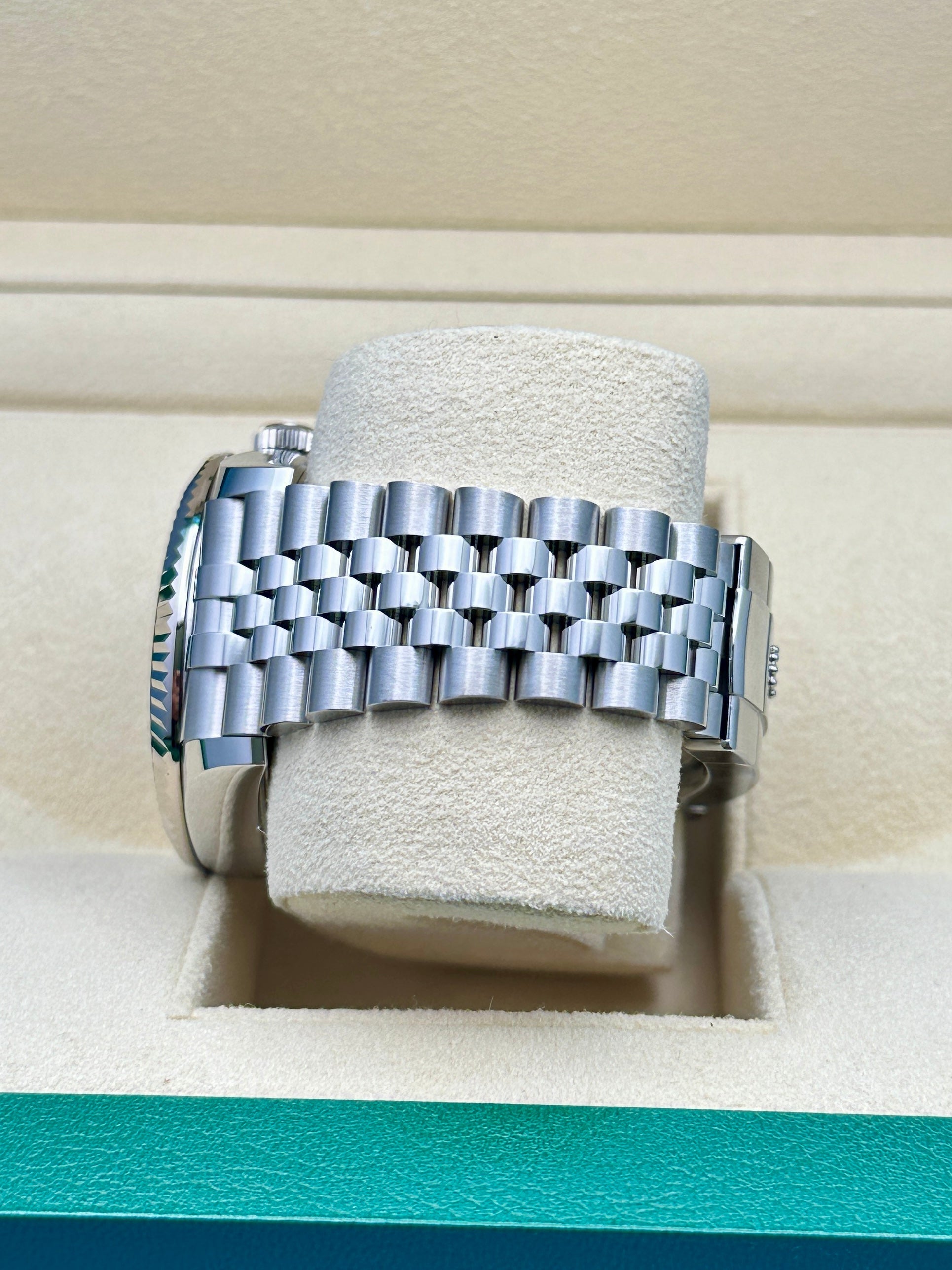 Rolex Sky Dweller 42 Black Dial Oyster Stainless Steel Jubilee Mens  336934