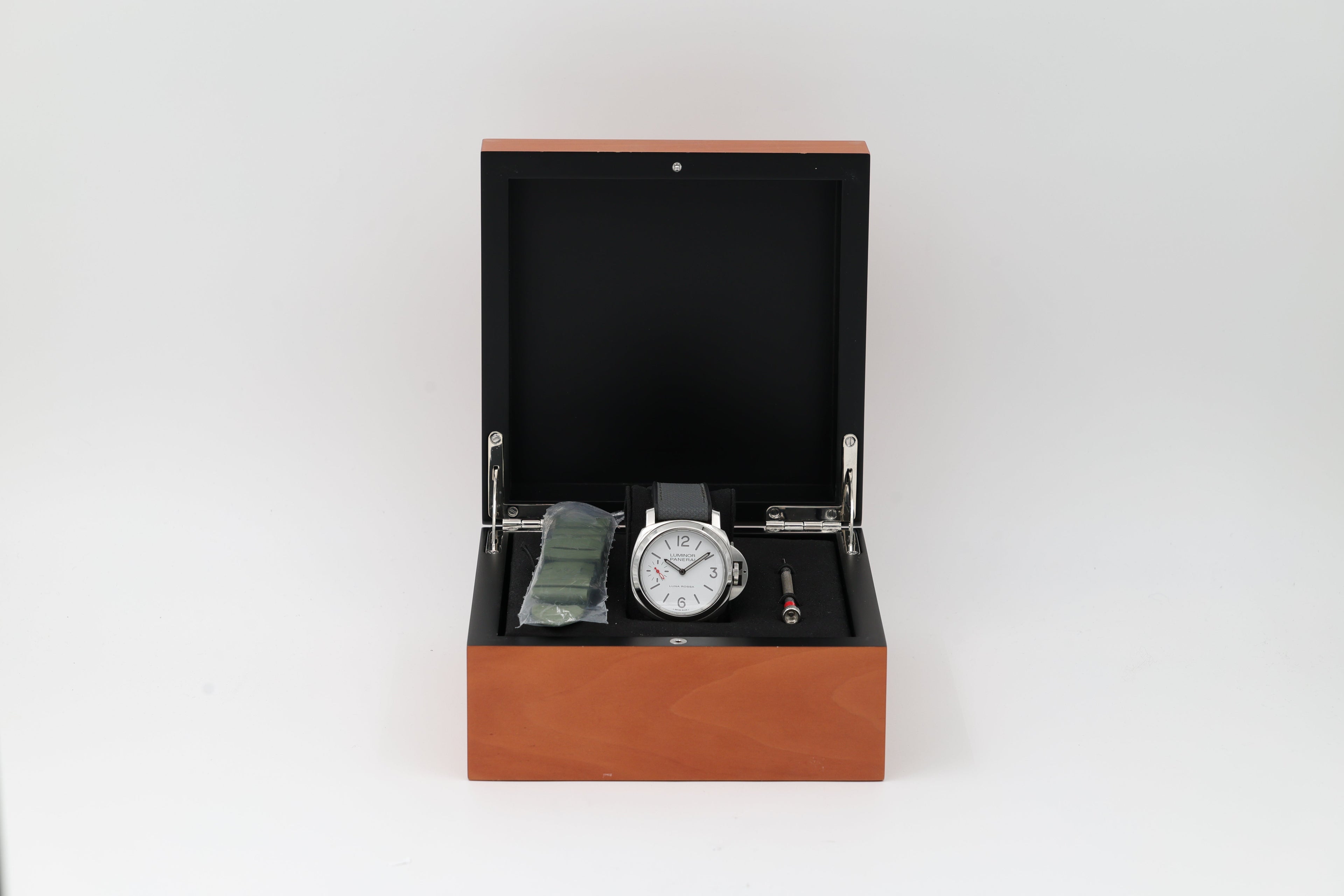 Panerai - Luminor – White – PAM01342 – 2022