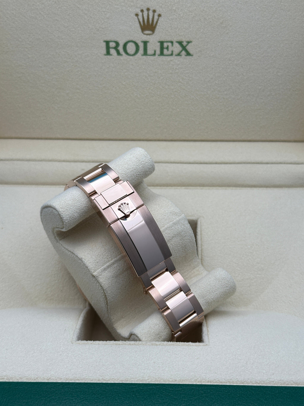 Rolex Everose Gold Cosmograph Daytona Watch - Fixed Bezel - Black And Sundust Index Dial
