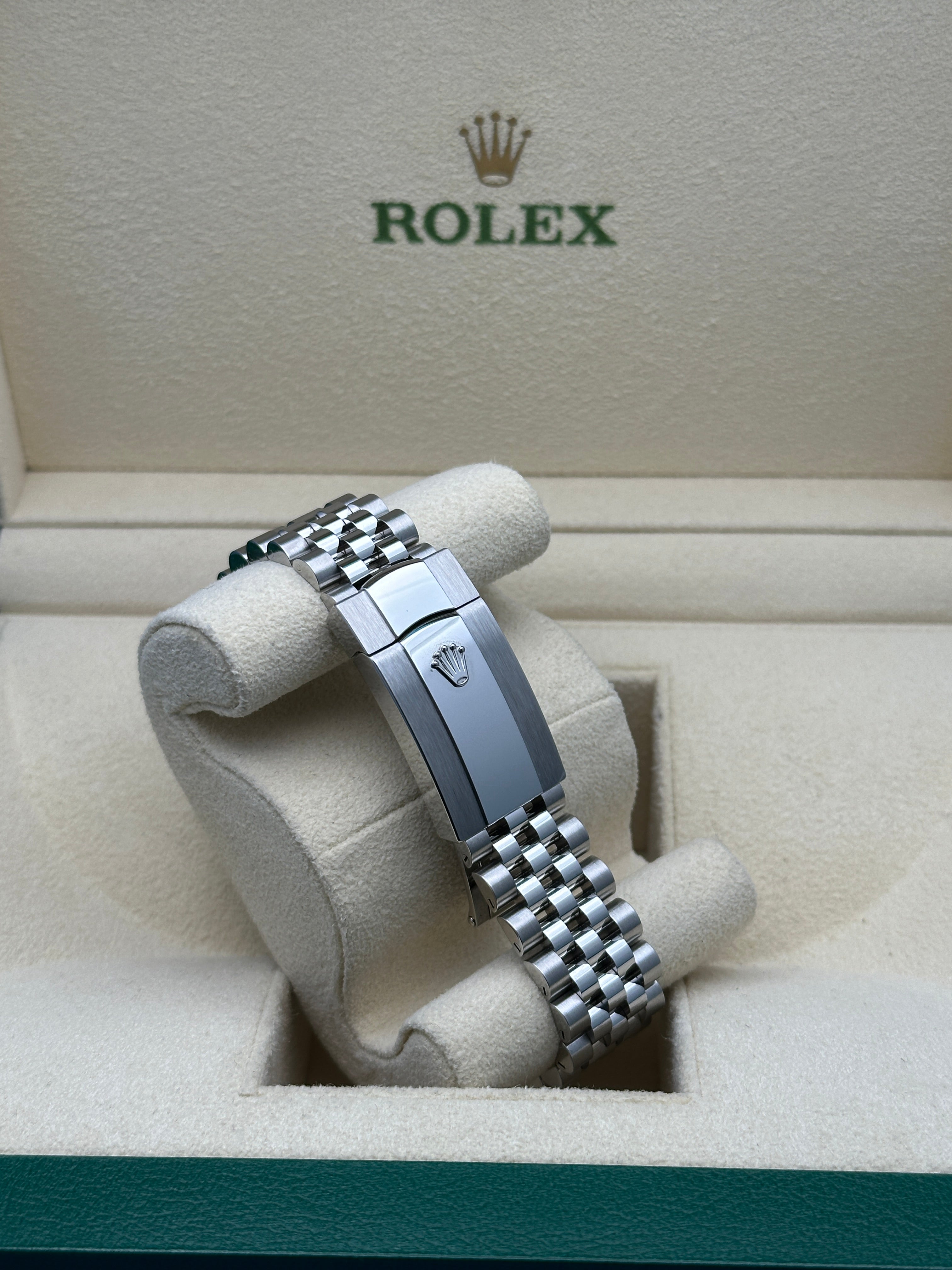 Rolex Steel Datejust 36  - Black Index Dial - Jubilee Bracelet - 126200 bkij