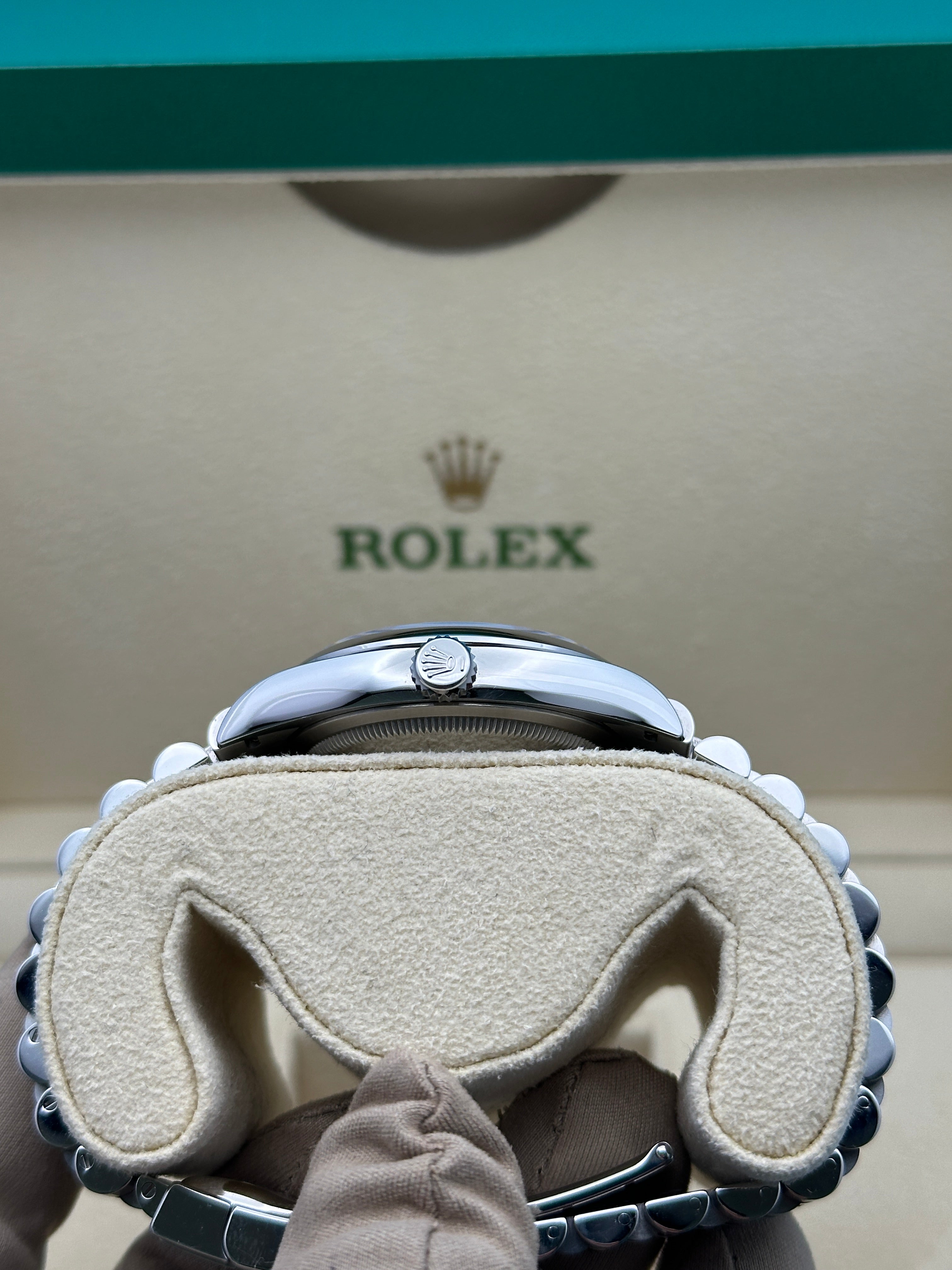 Rolex Steel Datejust 36  - Black Index Dial - Jubilee Bracelet - 126200 bkij