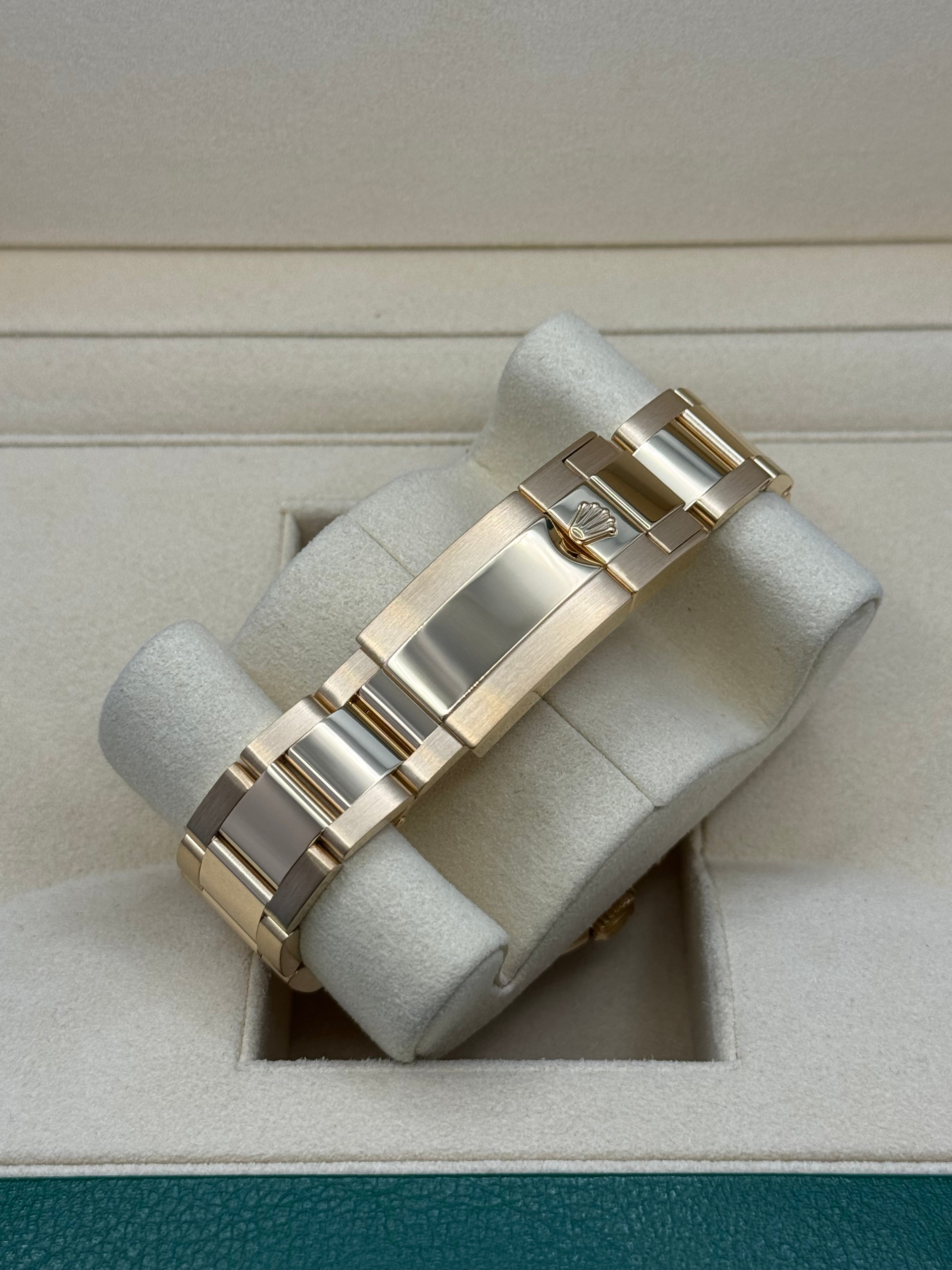 Rolex Yellow Gold Yacht-Master II 44  - White Dial - 116688