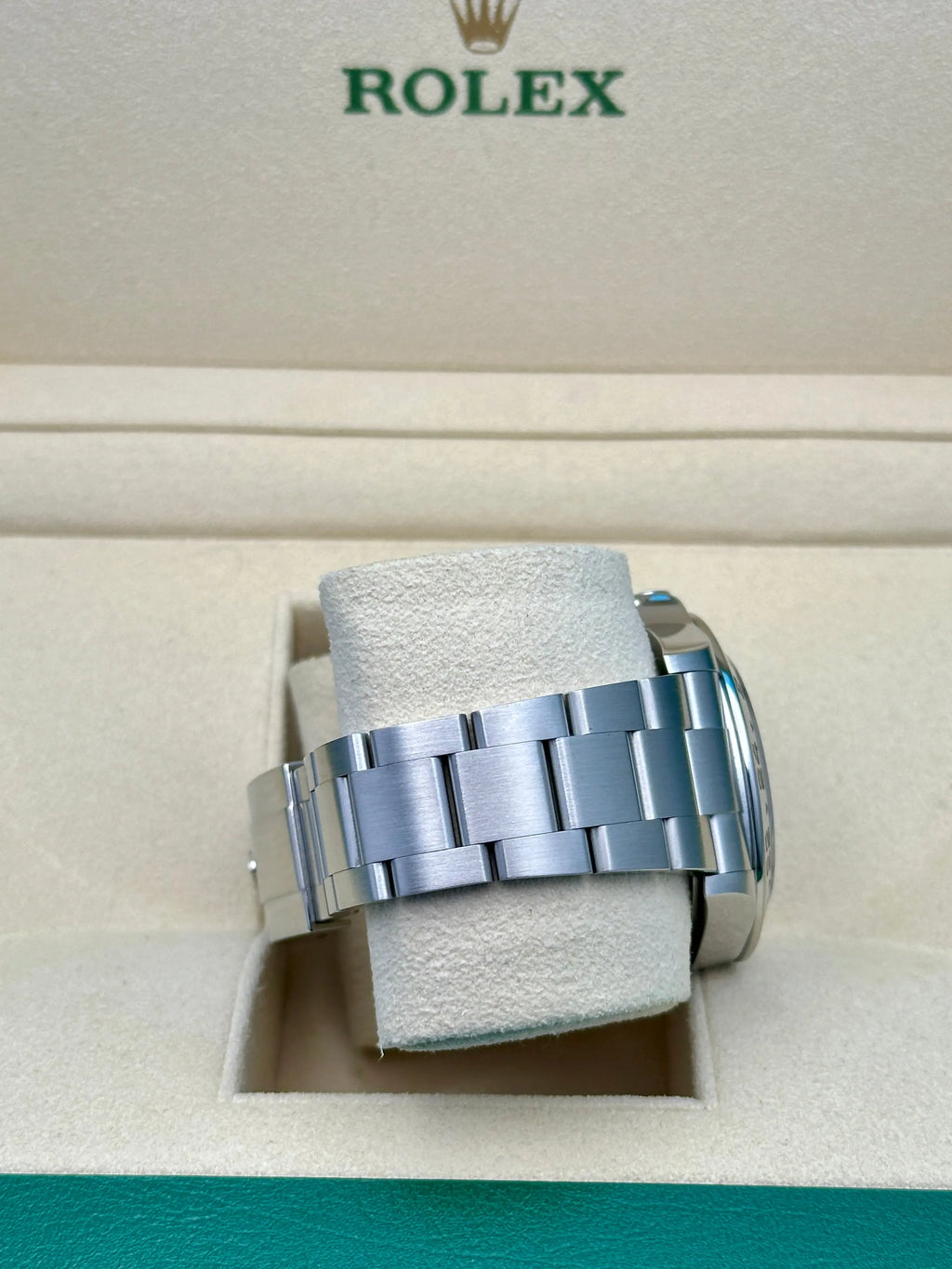 Rolex Oyster Perpetual Explorer II  - Oystersteel - White Dial - Oyster Bracelet -  226570 w