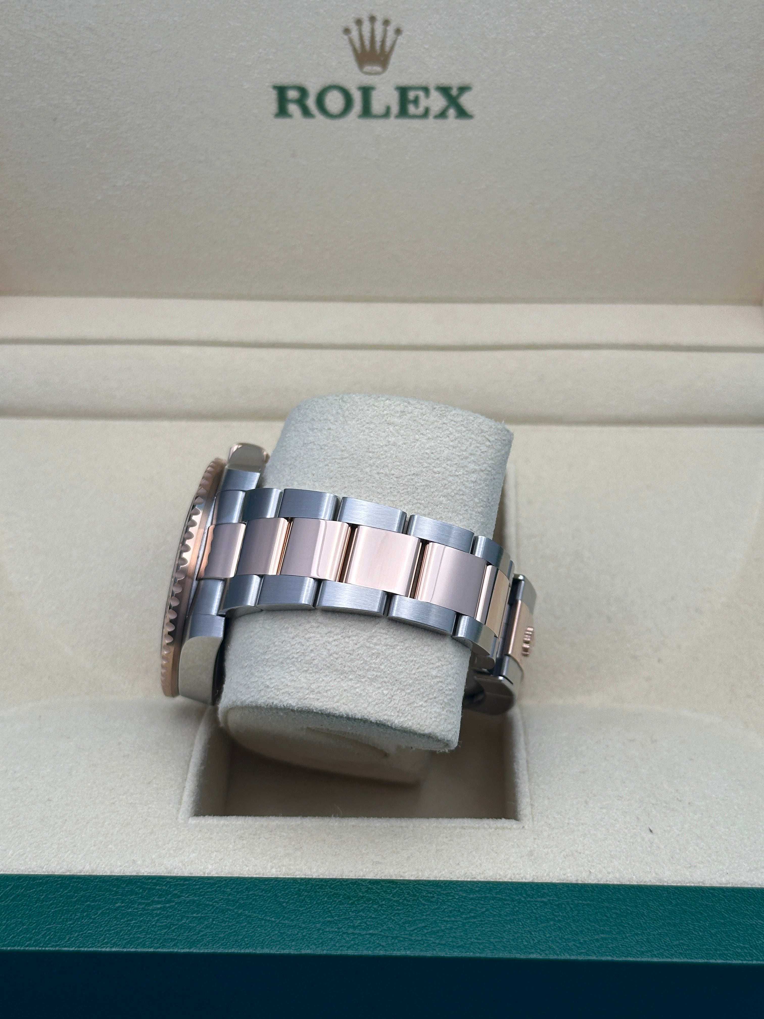 Rolex Everose Rolesor GMT-Master II 40 Watch - Black And Brown Root Beer Bezel