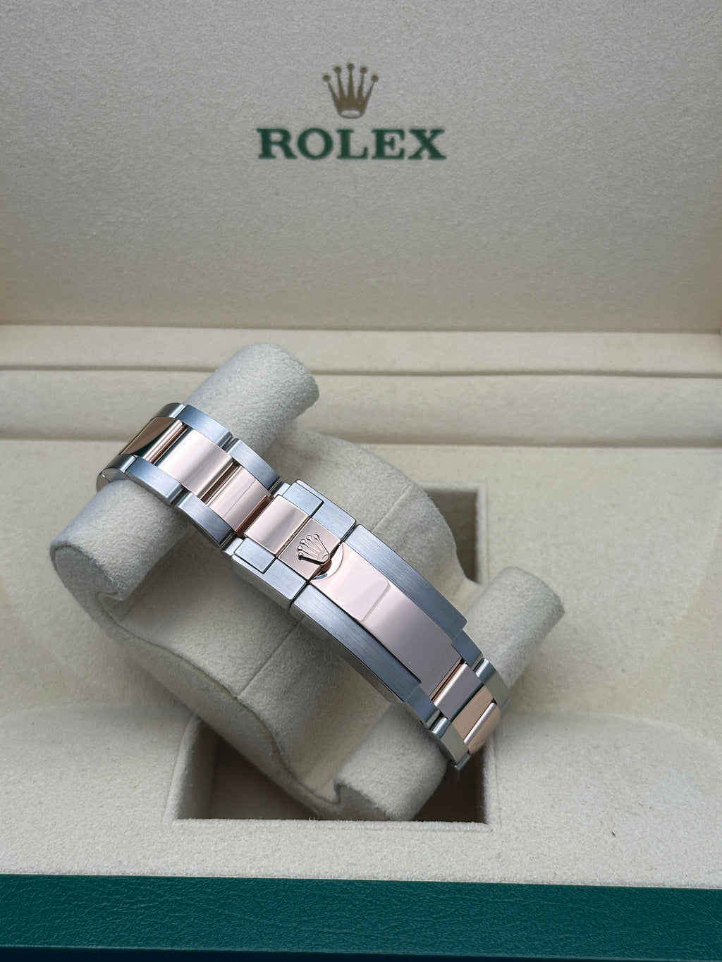 Rolex Everose Rolesor GMT-Master II 40 Watch - Black And Brown Root Beer Bezel