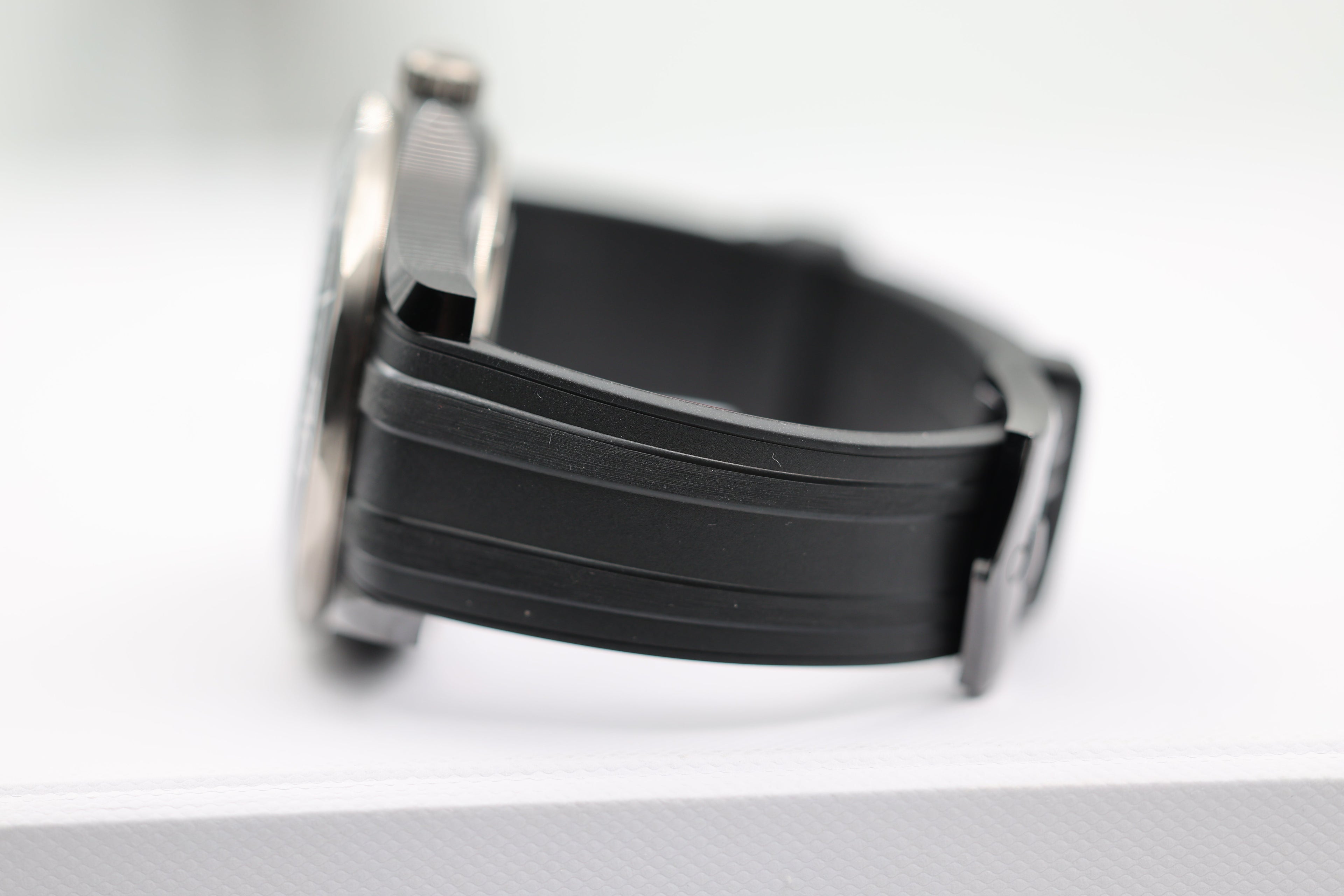 Omega - Seamaster - Black Dial - 210.92.44.20.01.001 - 2019