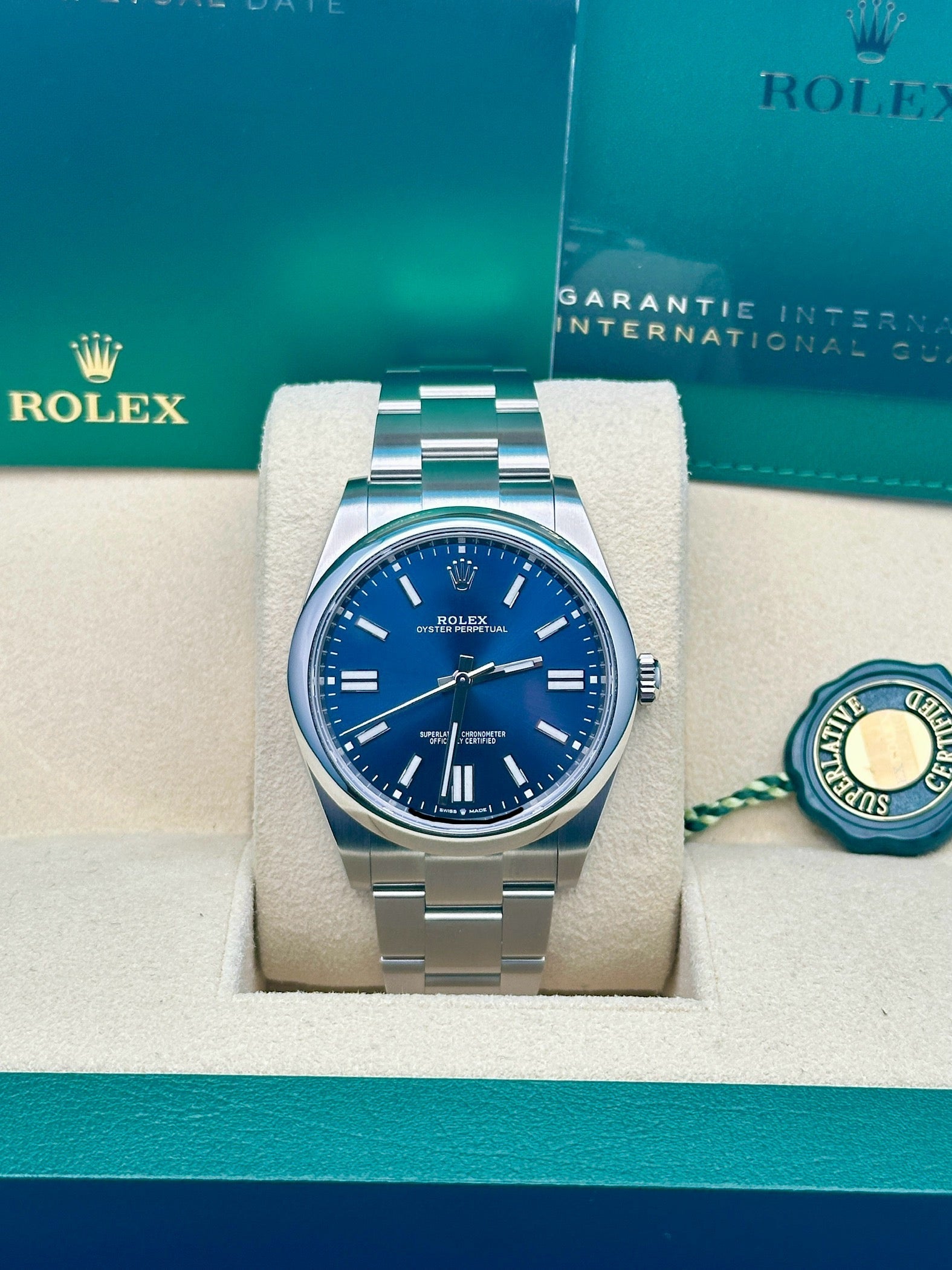 Rolex Oyster Perpetual 41  - Blue Index Dial - Oyster Bracelet - 124300 bluio