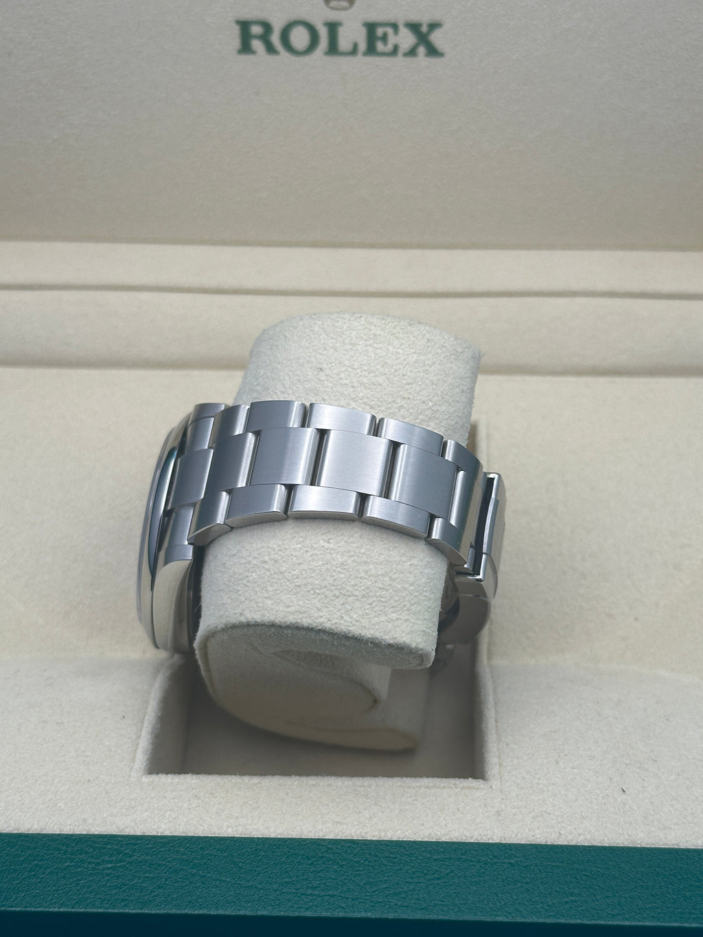 Rolex Oyster Perpetual 41  - Black Index Dial - Oyster Bracelet - 124300 bkio
