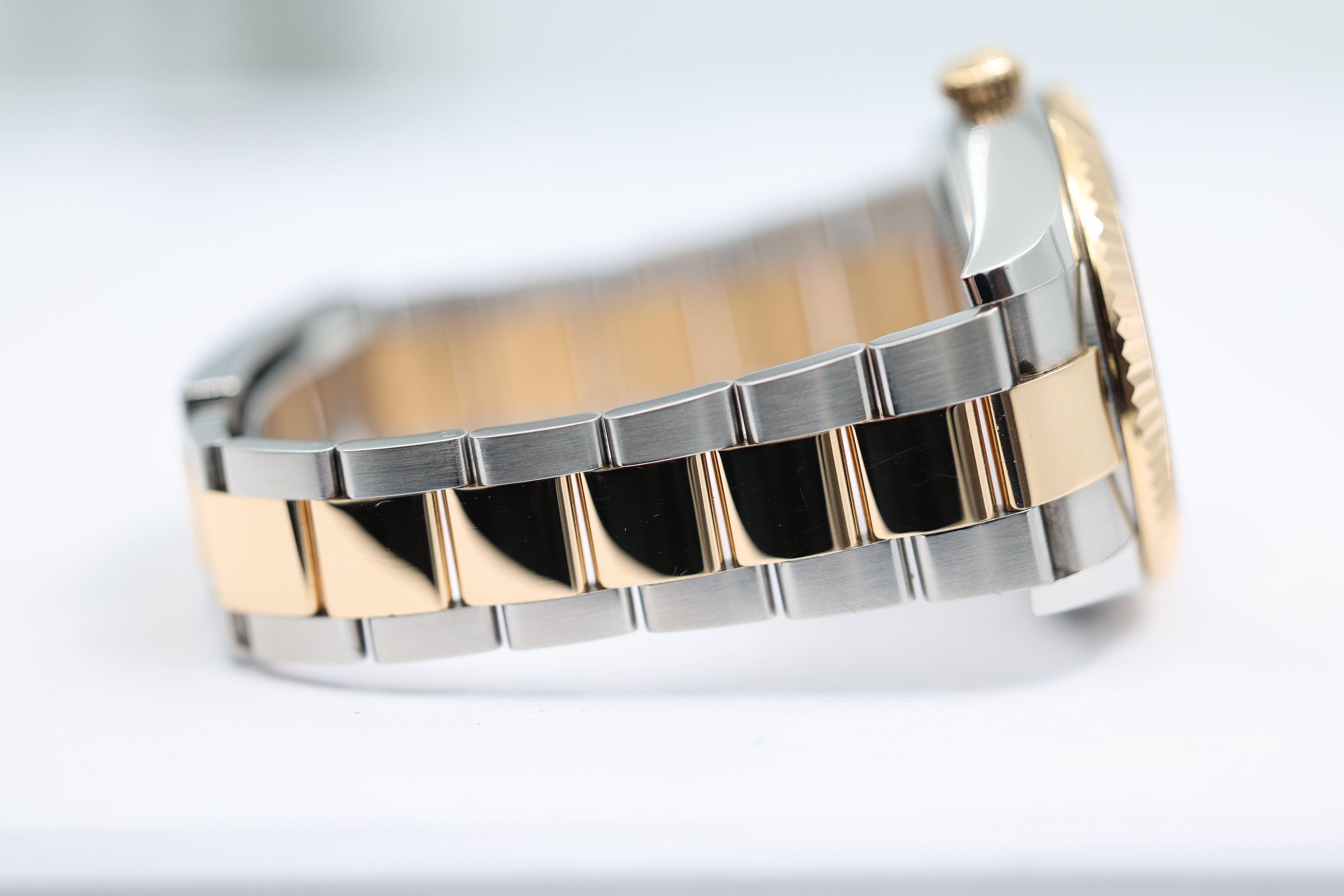 Rolex - Sky-Dweller - Champagne Dial - 326933 - 2020